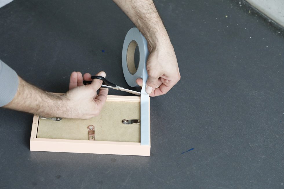 Bilder Aufhängen geht auch ohne Bohren. Wir verraten, wie Modulor