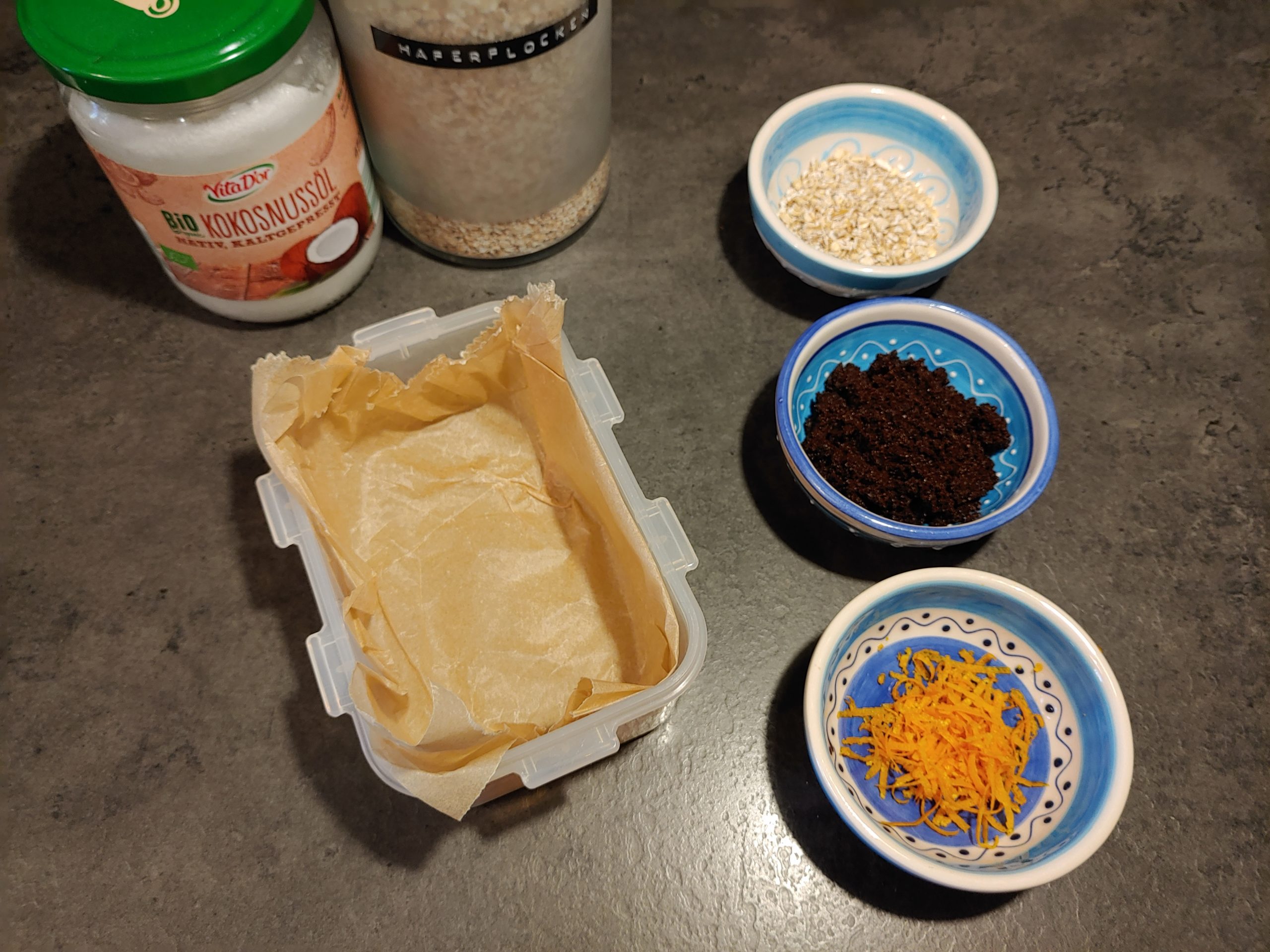 DIY Seife Selbermachen: Die Zustaten aus der Küche stehen bereit DIY Seife Selbermachen: Die Zustaten aus der Küche stehen bereit