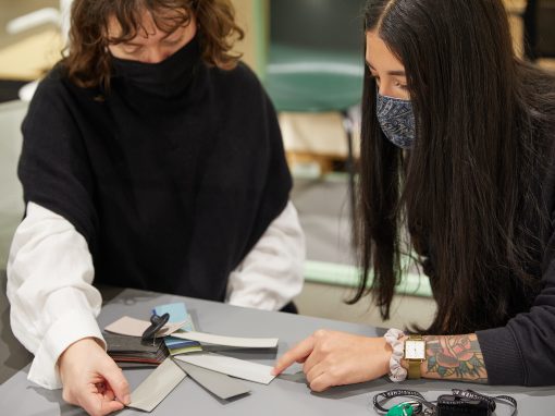 Arbeitstisch gesucht: Farbvergleich der einzelnen Linoleum Muster