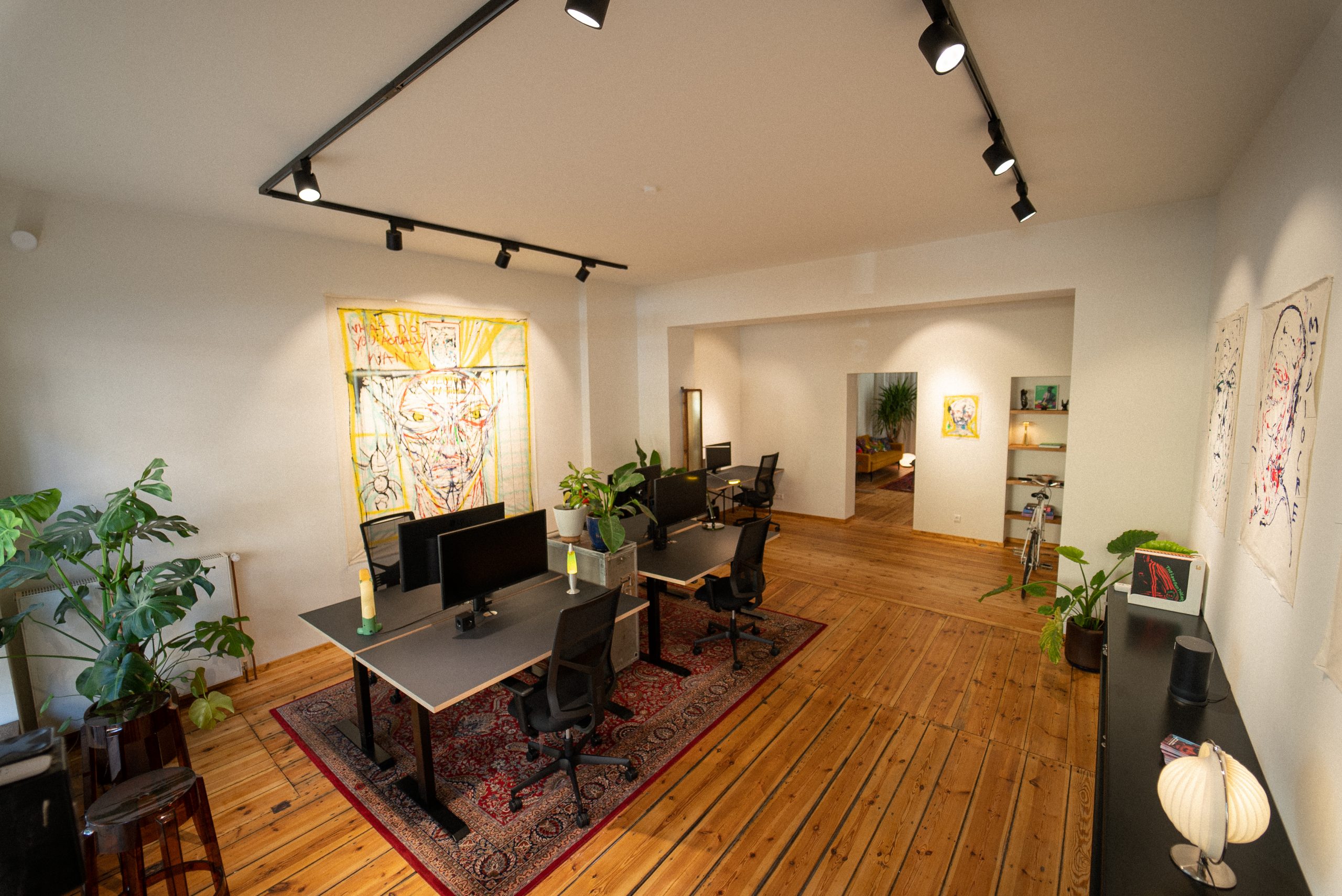 Workspace Spielhalle 2: ausgestattet mit Modulor Möbeln Workspace Spielhalle 2: ausgestattet mit Modulor Möbeln