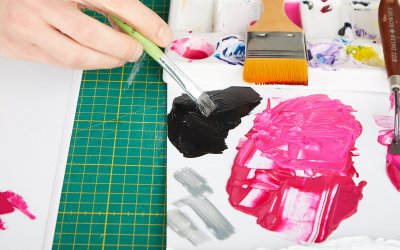 Material des Monats: Acrylfarben